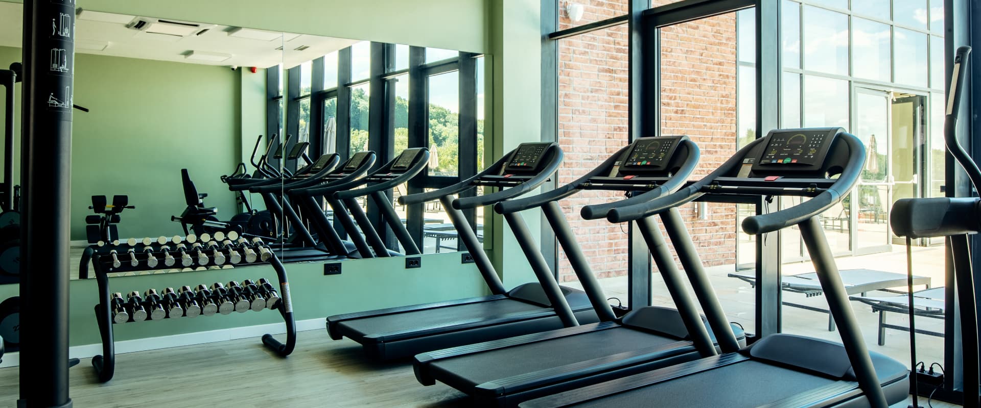 LevelShift automates the financial management process of one of the largest family-owned fitness centres in the USA by integrating its existing financial software with Salesforce